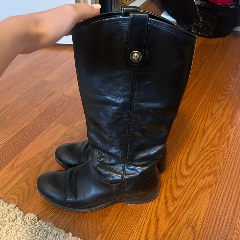 Frye Melissa button 7.5 wide calf